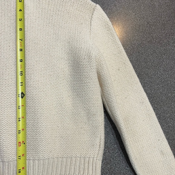 Vintage Ladies Geiger sweater - Picture 10 of 10